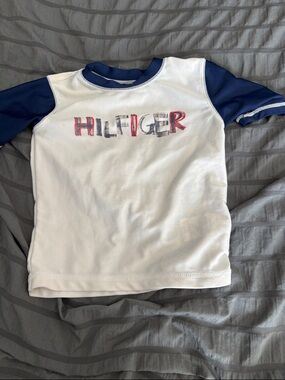 Tommy Hilfiger White Short Sleeve Tee with Navy Raglan Sleeves